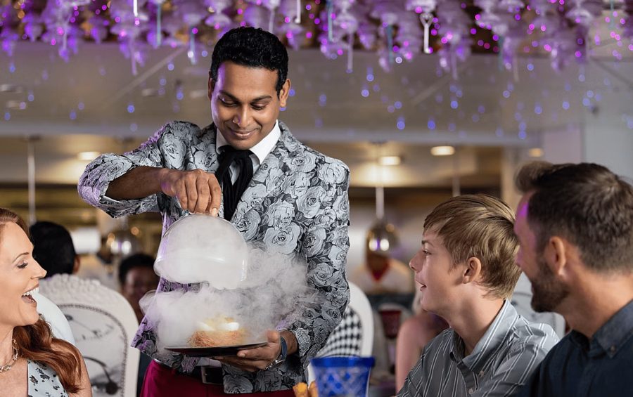 Ресторан Wonderland на Spectrum of the Seas